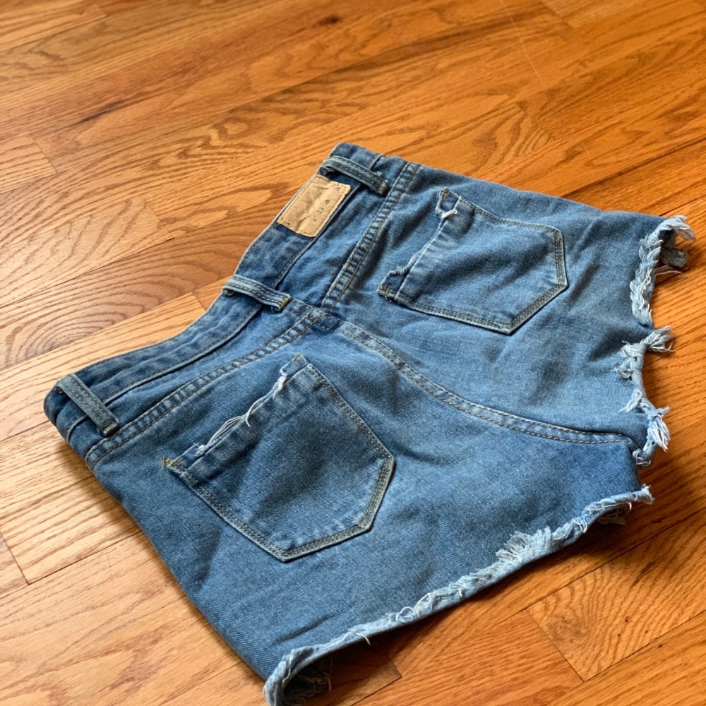 DENIM SHORTS - Picture 2 of 4